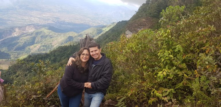Matrimonio Molina: de amigos de la infancia a esposos - Semana Vocacional